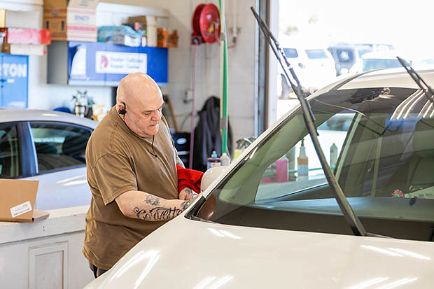 Repairing a vehicle side mirror